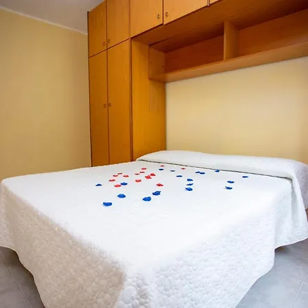 Apartment Costa Degli Dei Holidays